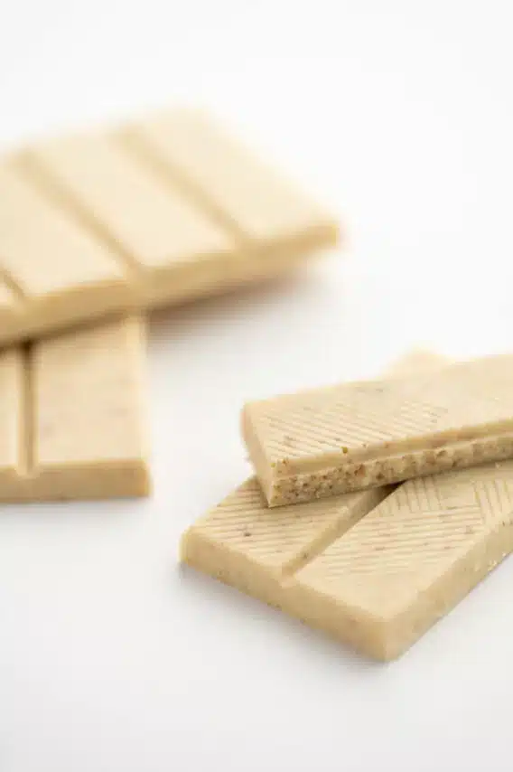 Weiße Schokolade mit Buchweizen